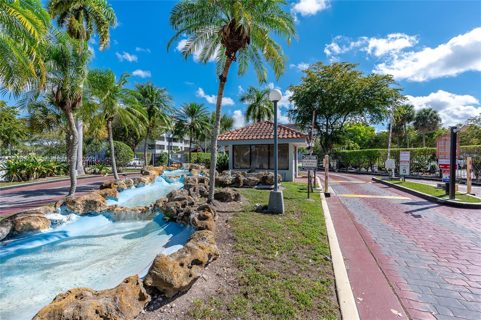 VERABELLA FALLS CONDO - Residential Lease