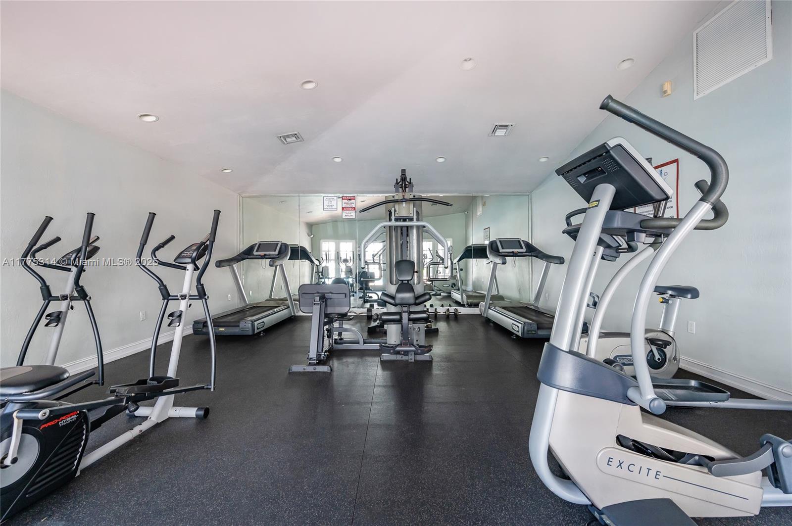 VERABELLA FALLS CONDO - Residential Lease