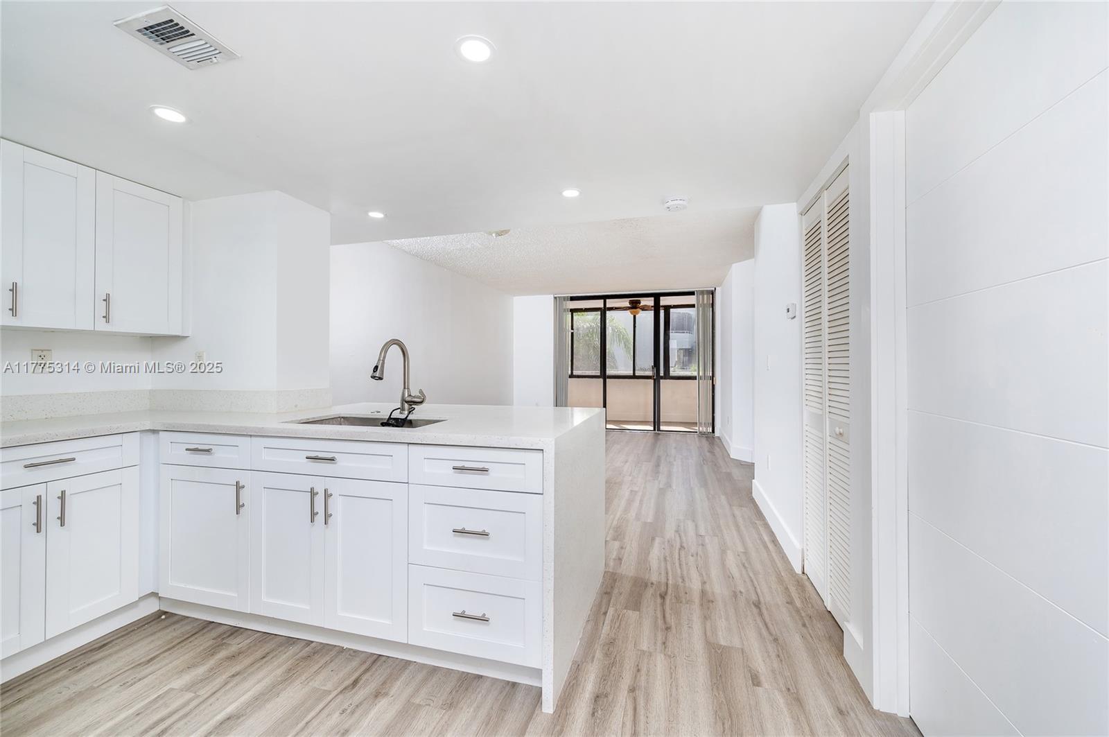 VERABELLA FALLS CONDO - Residential Lease