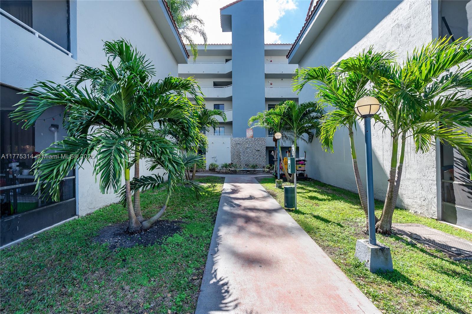 VERABELLA FALLS CONDO - Residential Lease