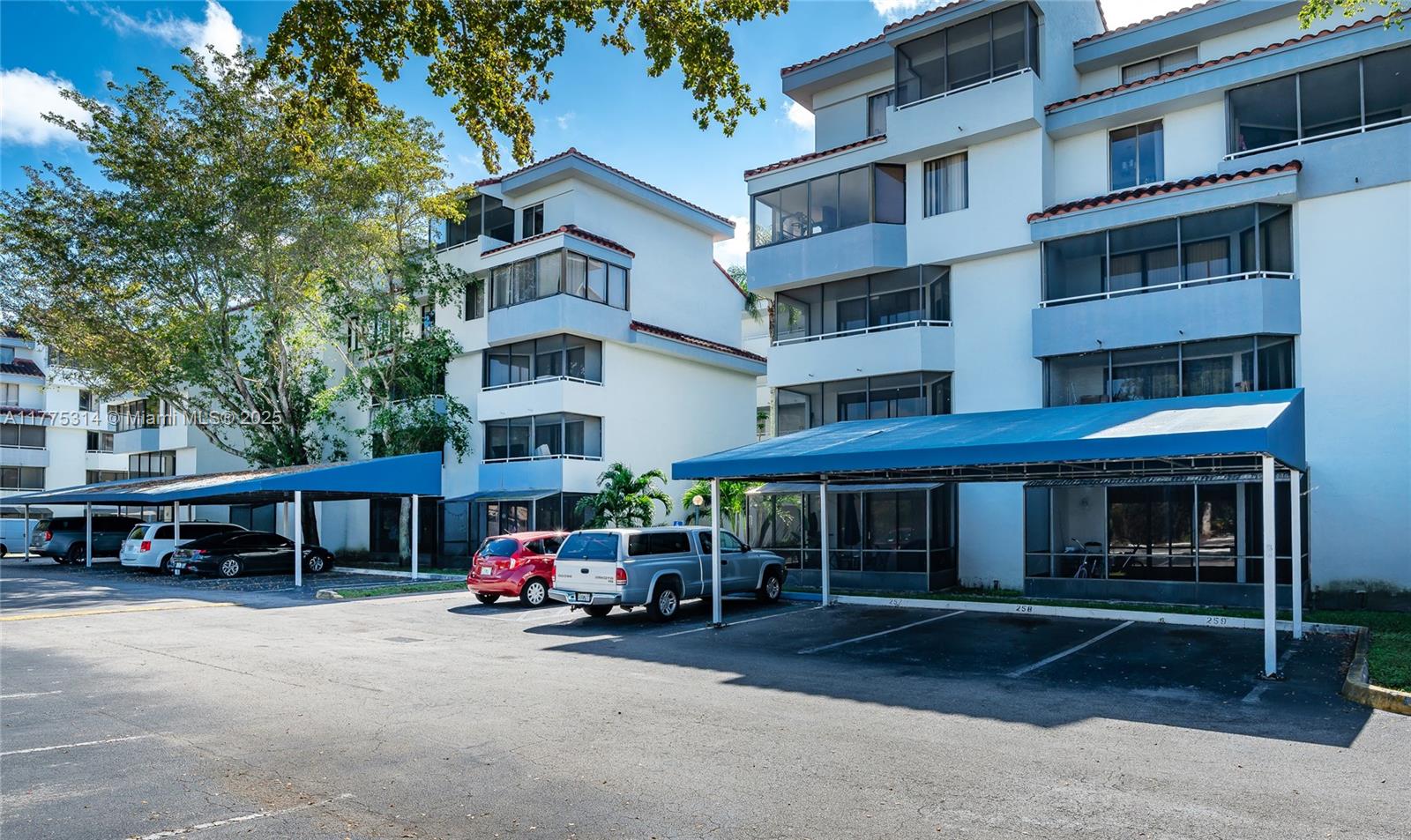 VERABELLA FALLS CONDO - Residential Lease