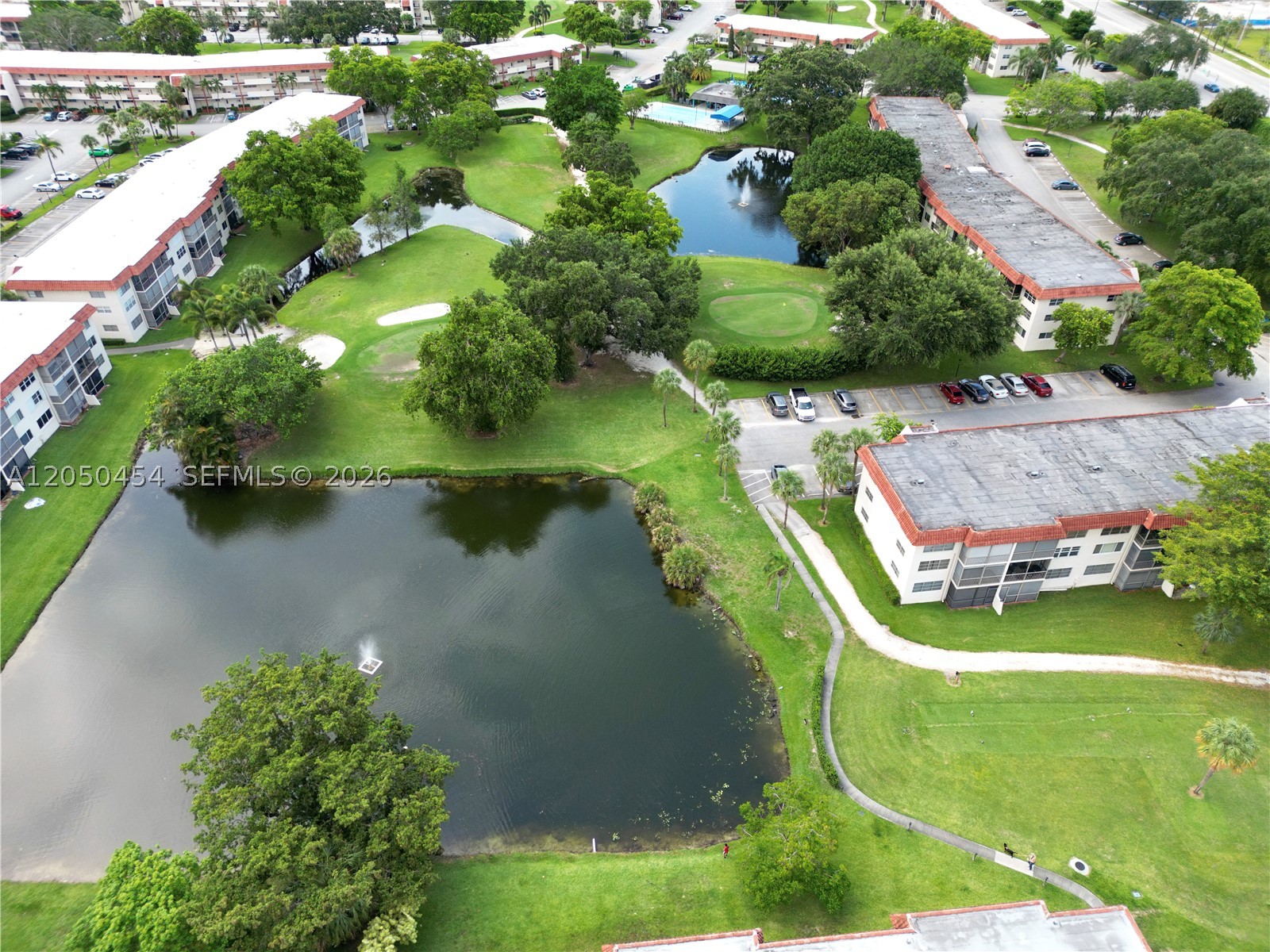 HOLLYBROOK GOLF AND - Residential