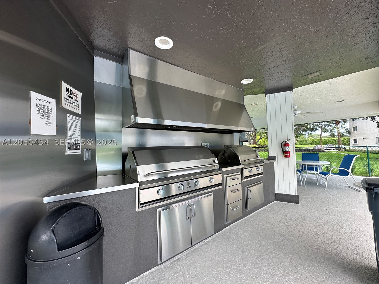 HOLLYBROOK GOLF AND - Residential