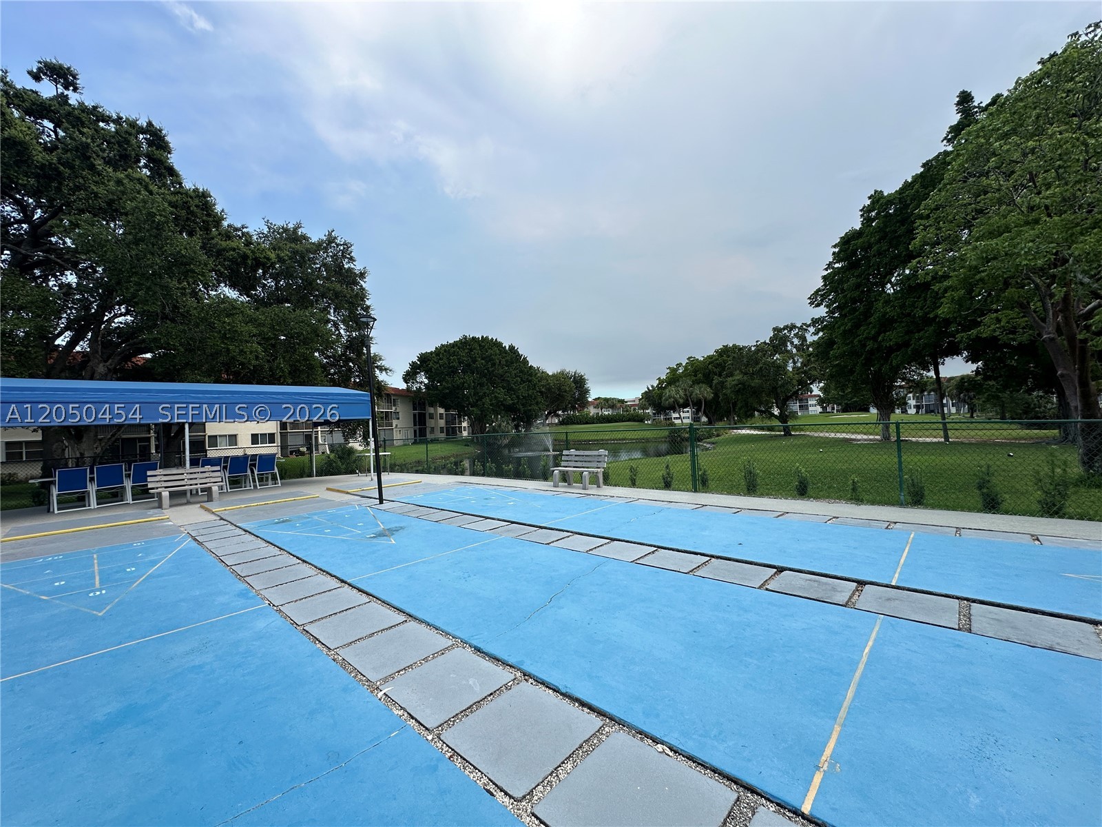 HOLLYBROOK GOLF AND - Residential