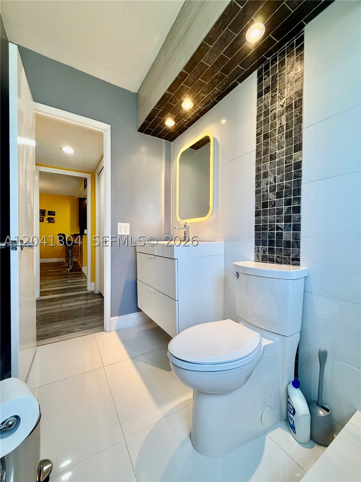 NO 11 PALM-AIRE COUNTRY C - Residential