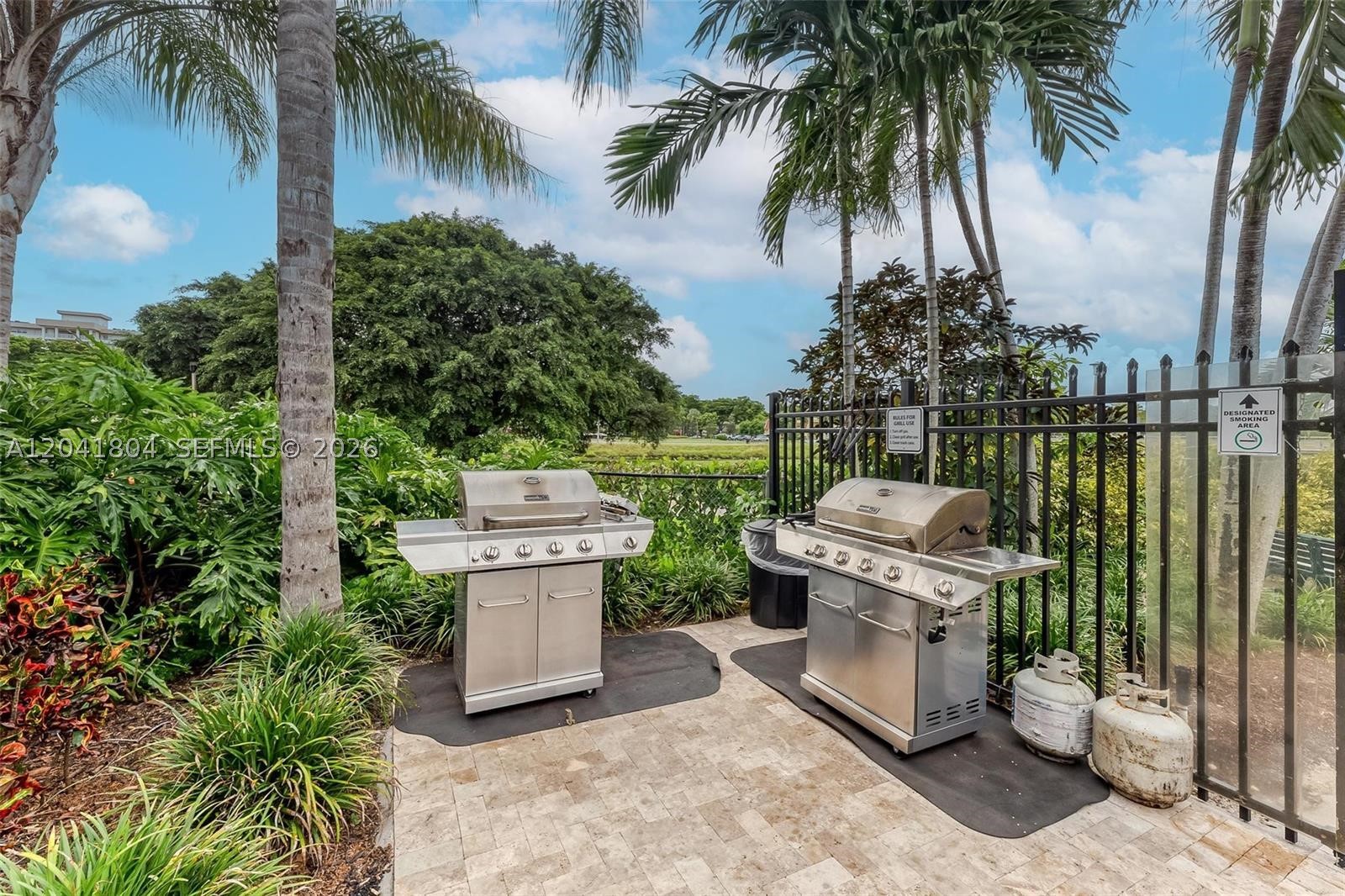 NO 11 PALM-AIRE COUNTRY C - Residential