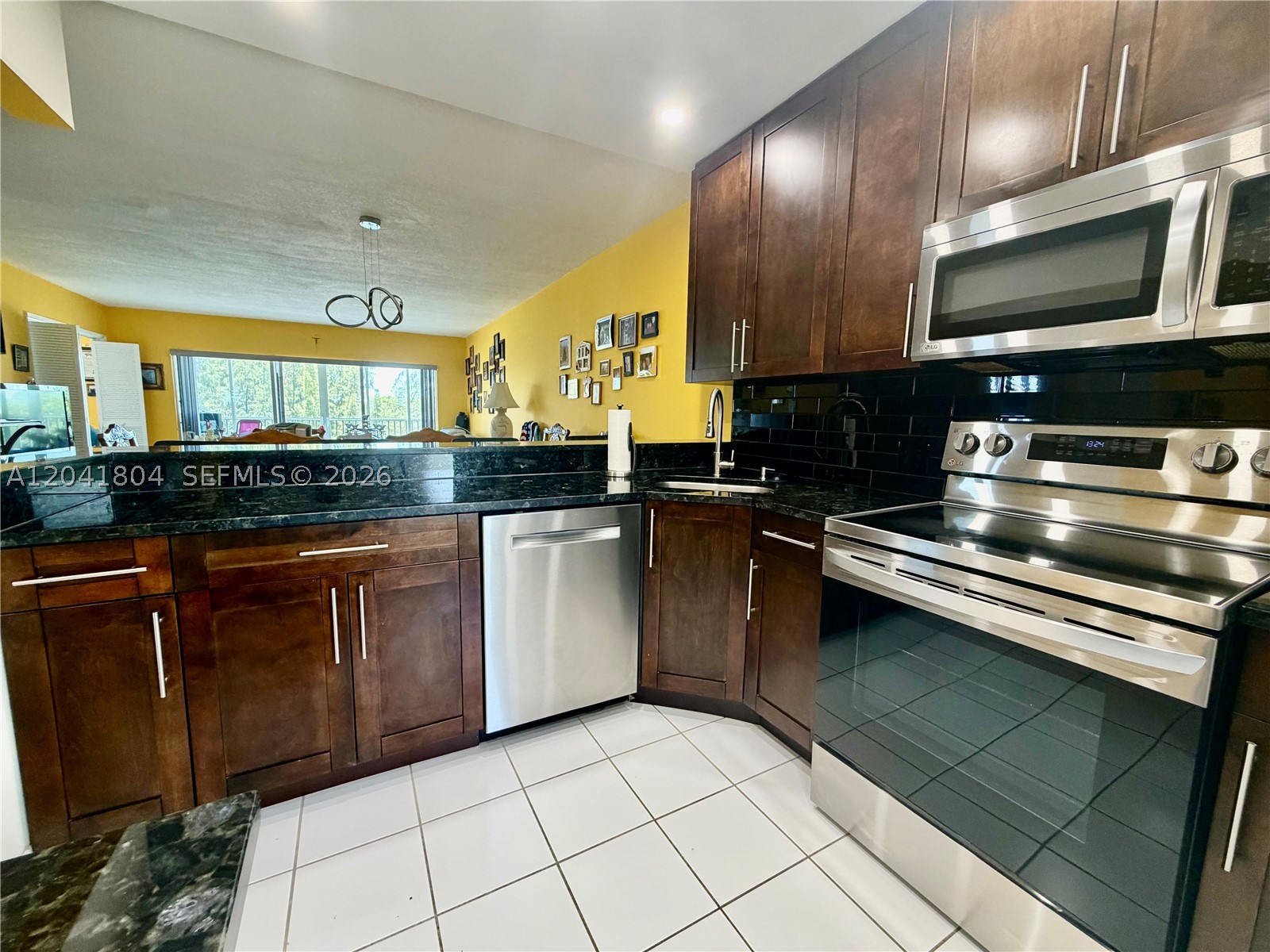 NO 11 PALM-AIRE COUNTRY C - Residential