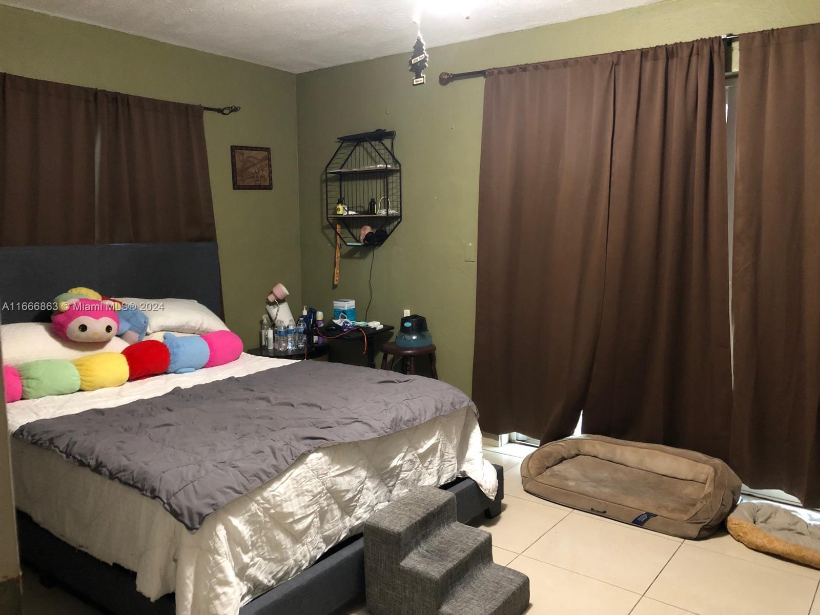 BERKELEY MANOR SEC 2 - Residential