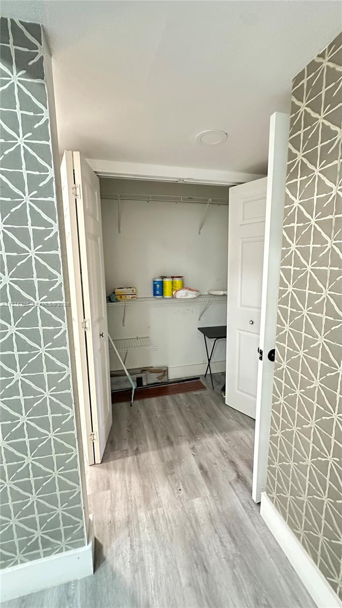 OMEGA CONDO NO 3 - Residential