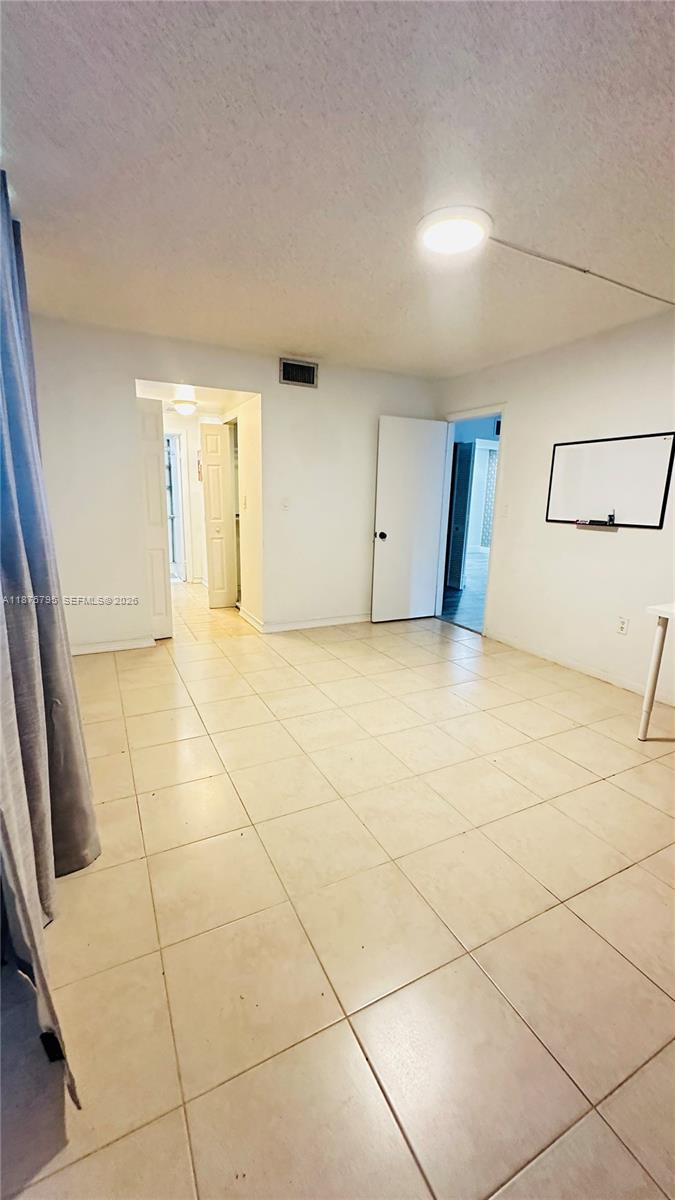 OMEGA CONDO NO 3 - Residential