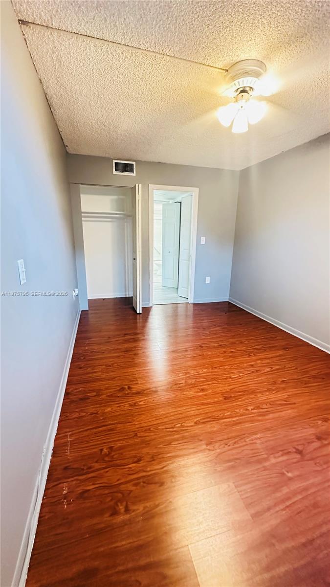 OMEGA CONDO NO 3 - Residential