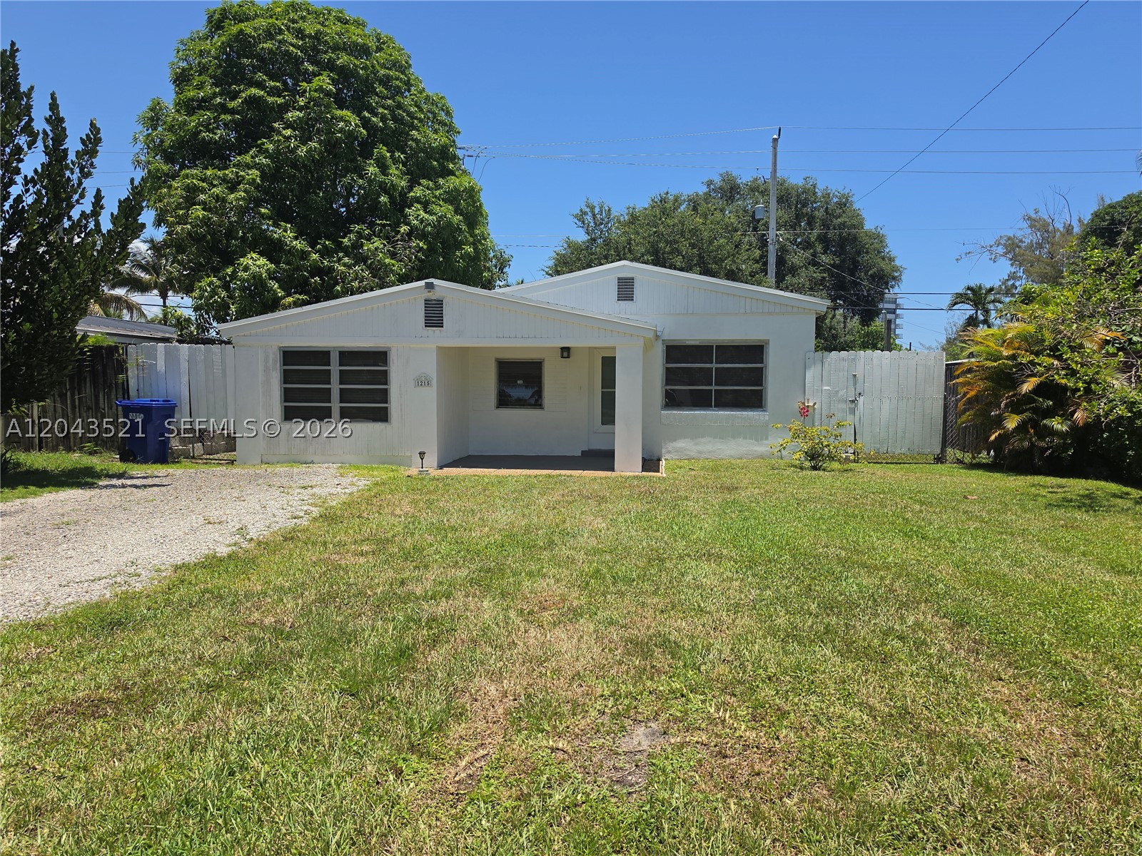 Ideally located in a highly desirable neighborhood, this property offers exceptional convenience with shops, supermarkets, restaurants, banks, and fitness centers all within walking distance. The home features two bedrooms, one and half baths, and a versatile den, along with ample space for future expansion. With its strong potential for renovation and customization, this property presents an excellent opportunity to create your dream home or maximize its value as an investment. Easy to show and full of possibilities.