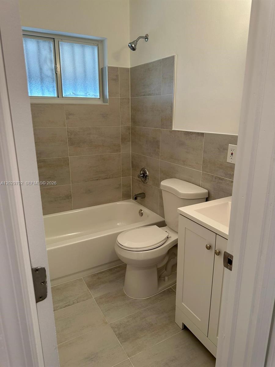 REIS SUB - Residential Lease