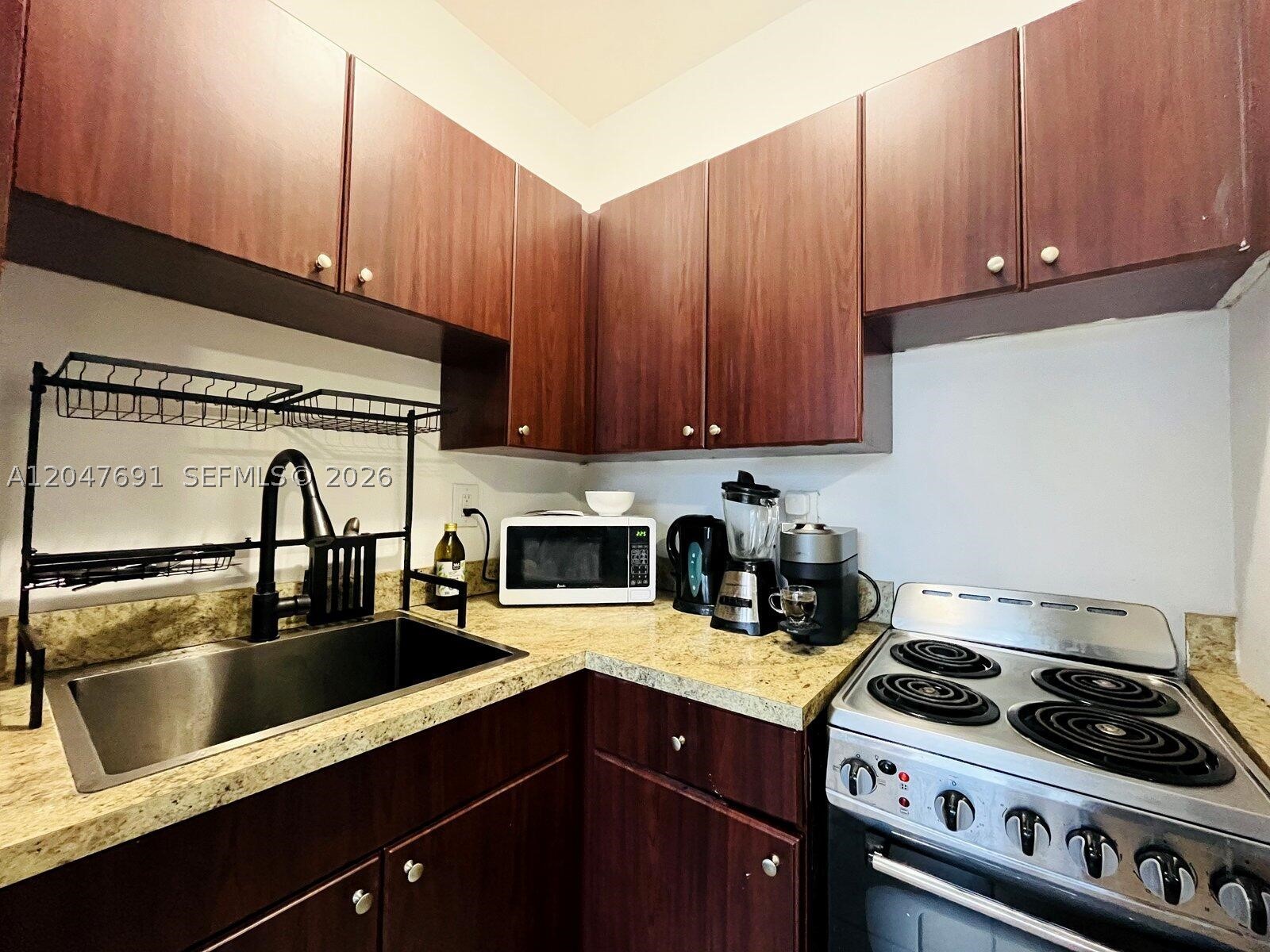 THE PATRICIA CONDO - Residential
