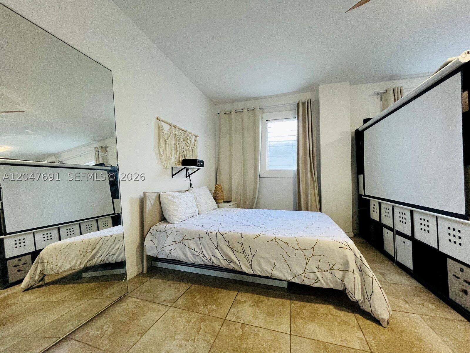 THE PATRICIA CONDO - Residential