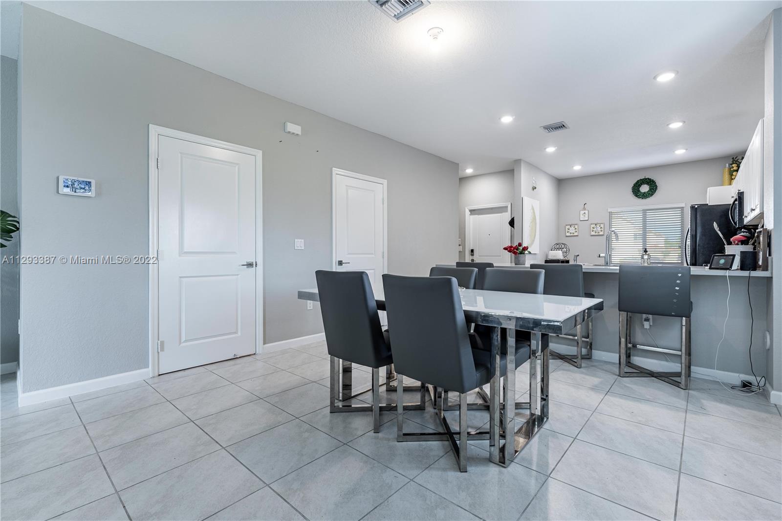 PRINCETON - Residential
