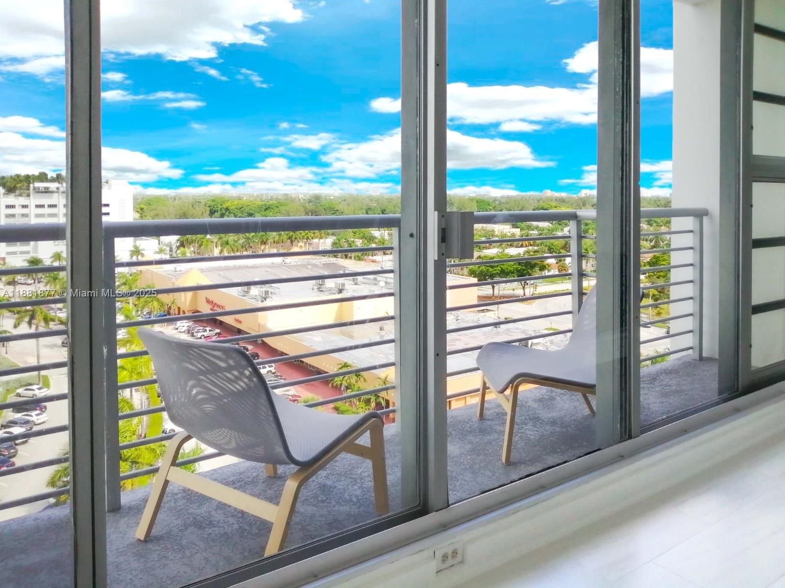 HOME TOWER CONDO - Residential