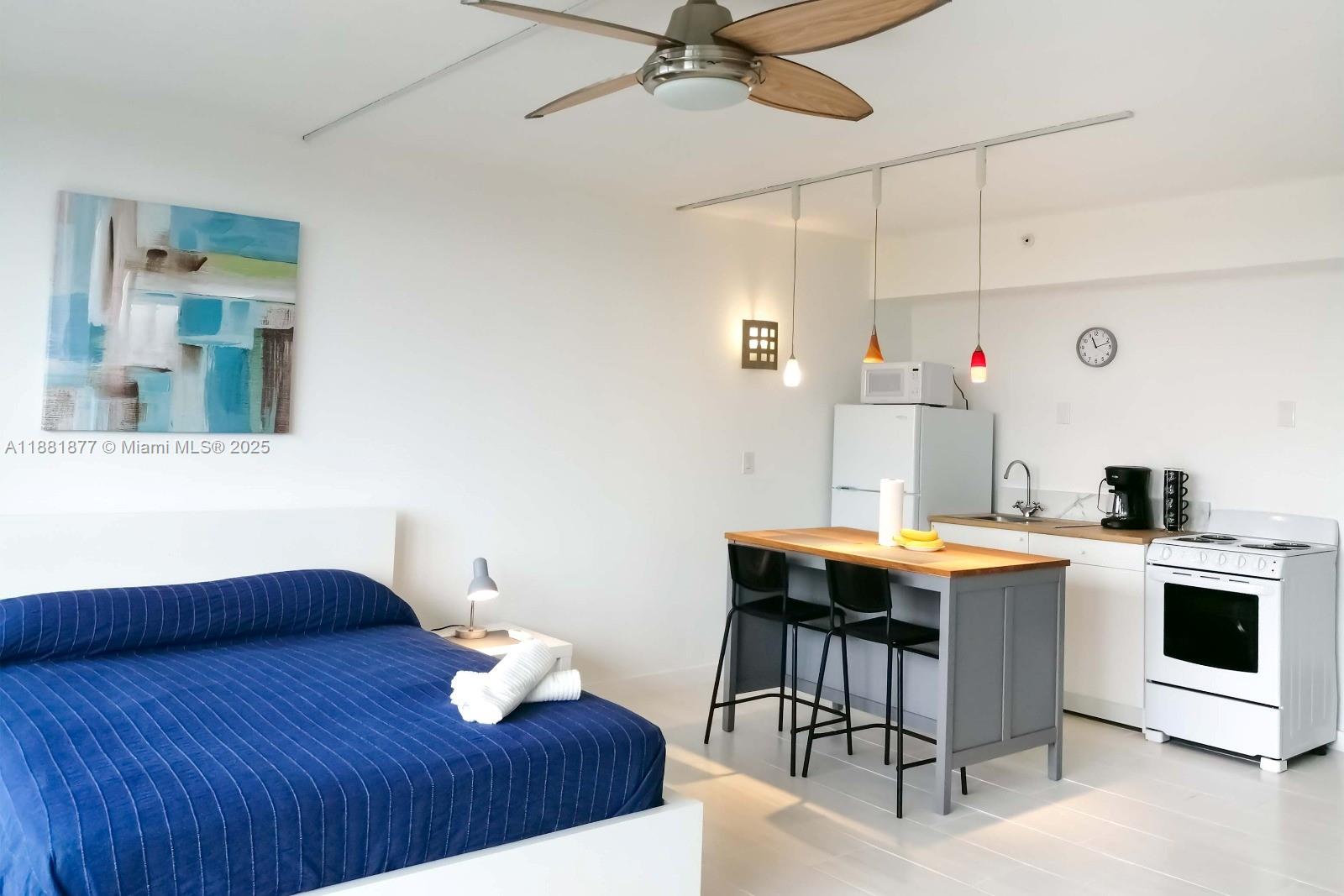 HOME TOWER CONDO - Residential