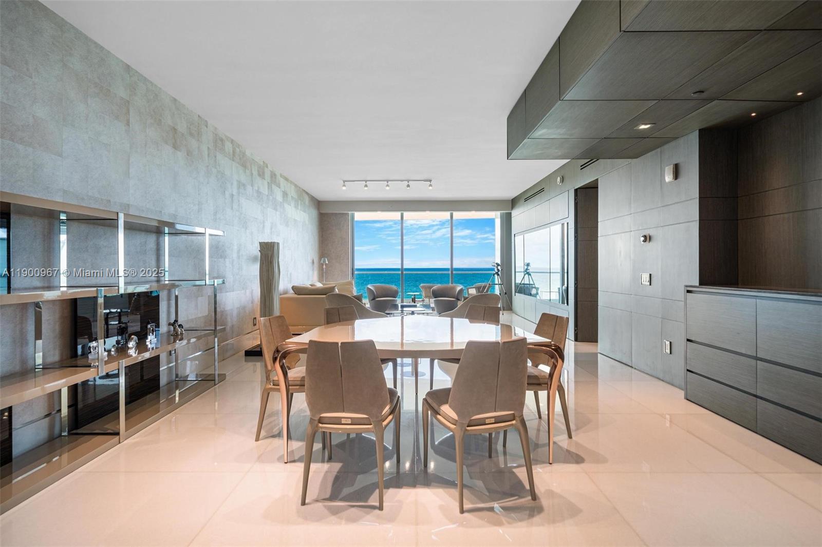 ALTOS DEL MAR NO. 5 - Residential