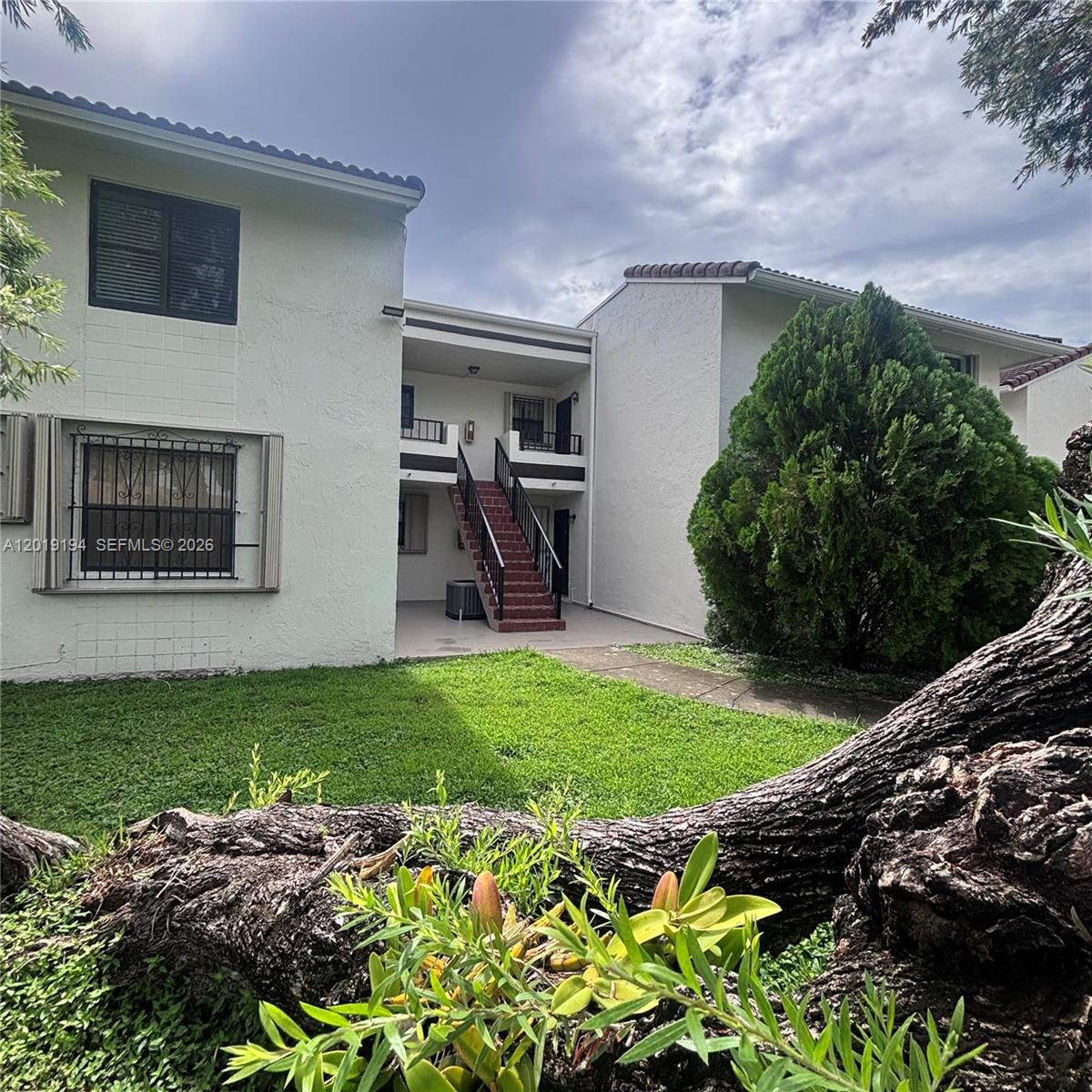 TERRANOVA CONDO #6 - Residential Lease