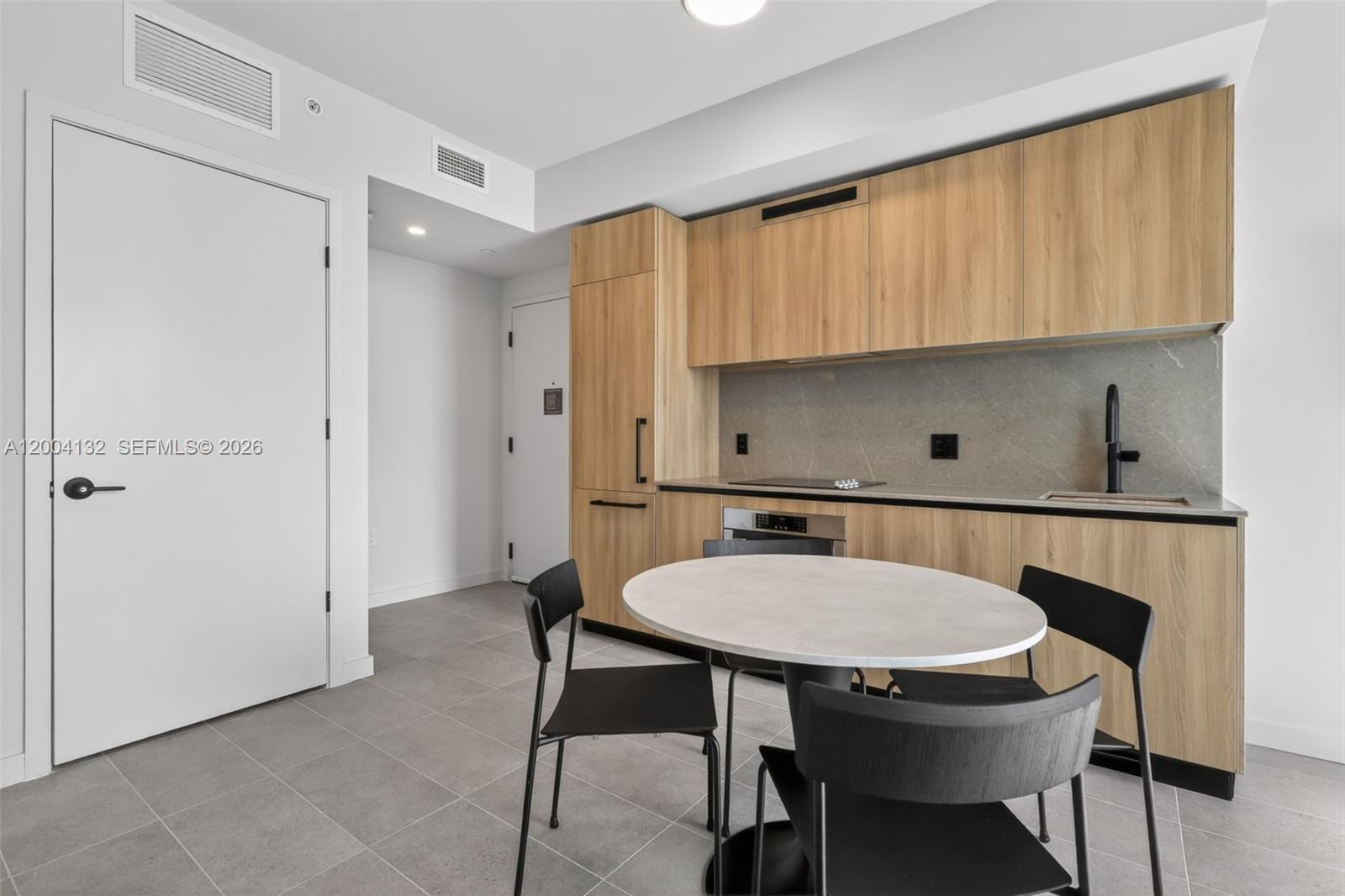 501 FIRST RESIDENCES - Residential