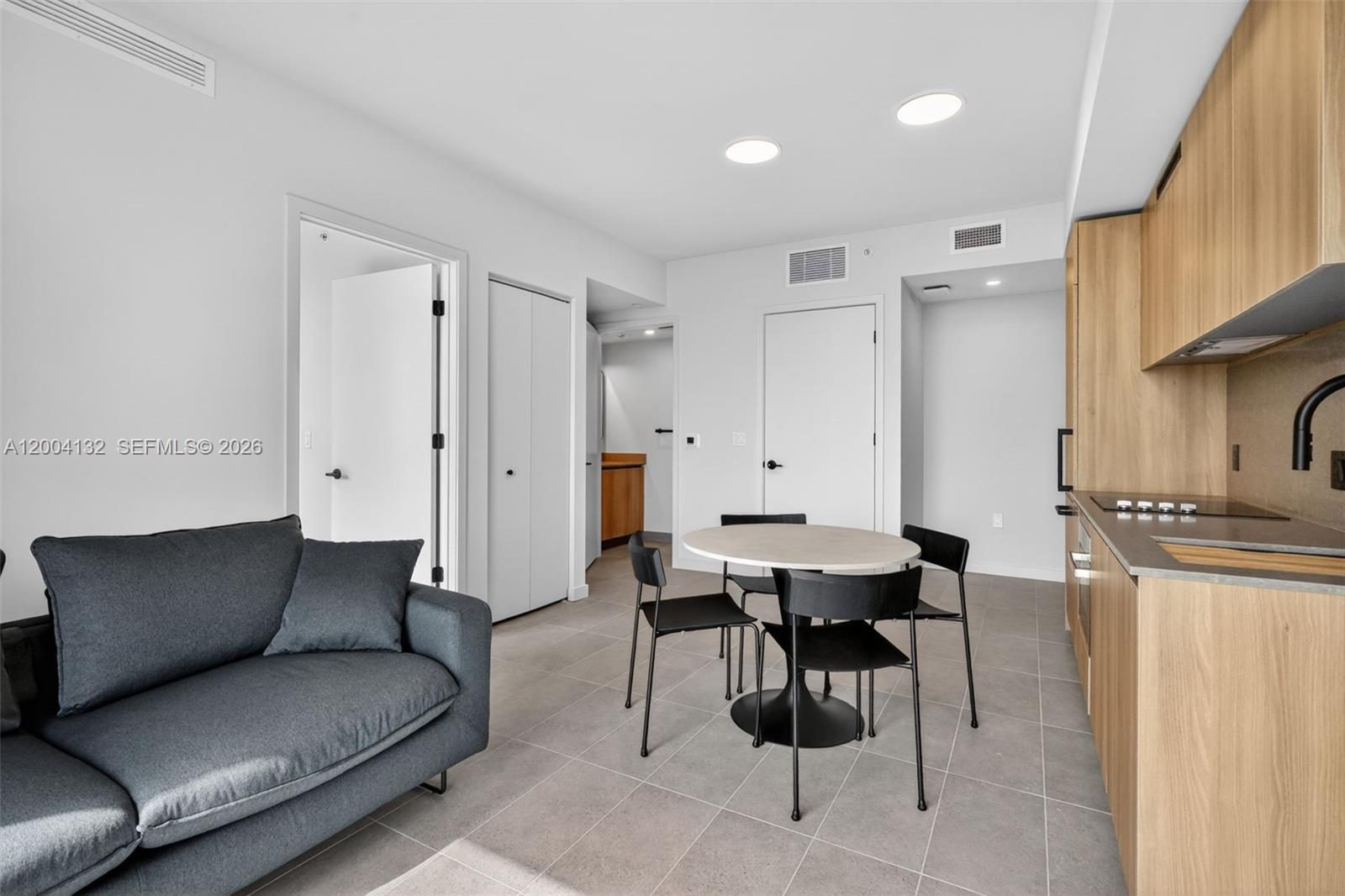 501 FIRST RESIDENCES - Residential