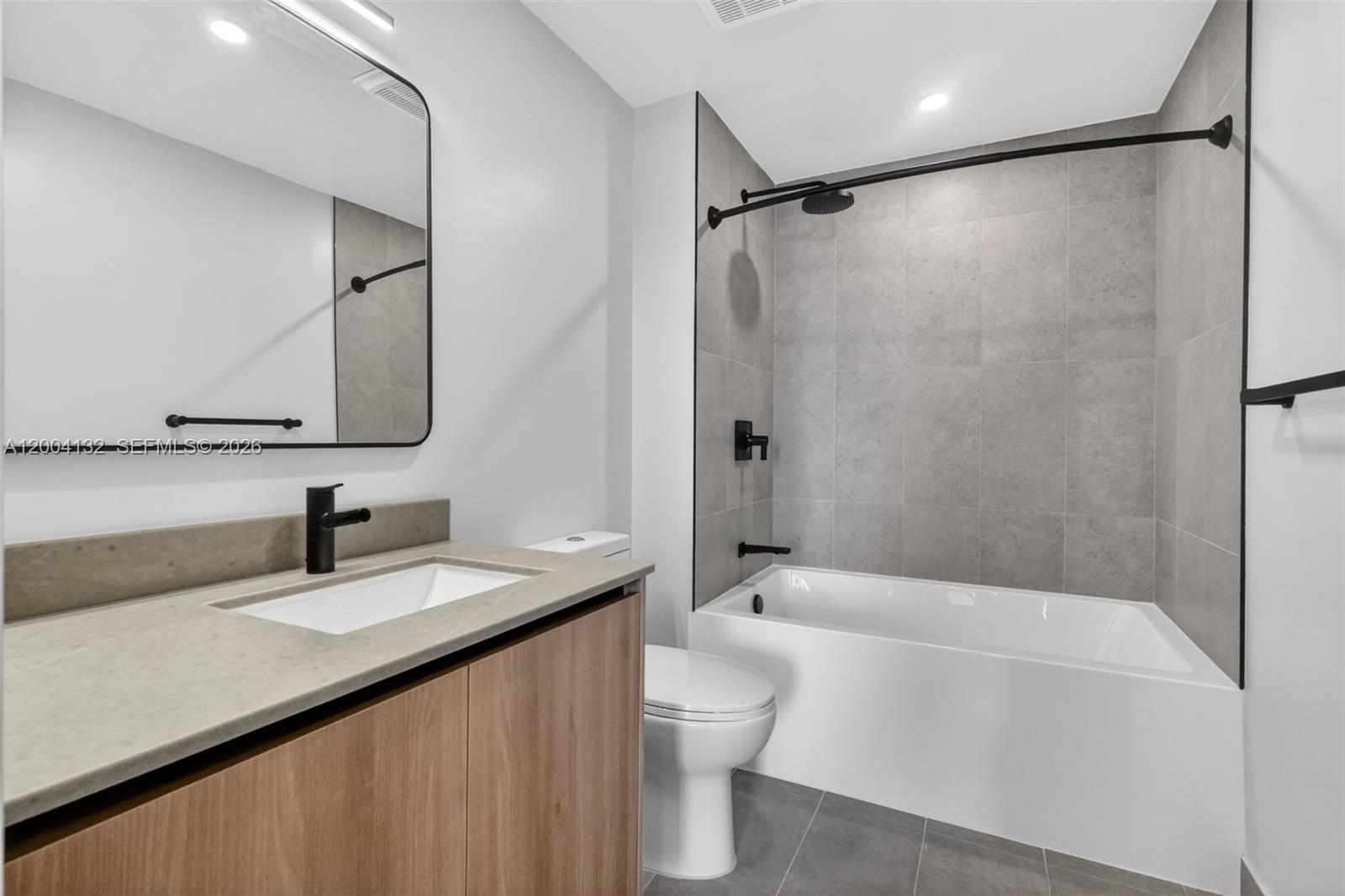 501 FIRST RESIDENCES - Residential