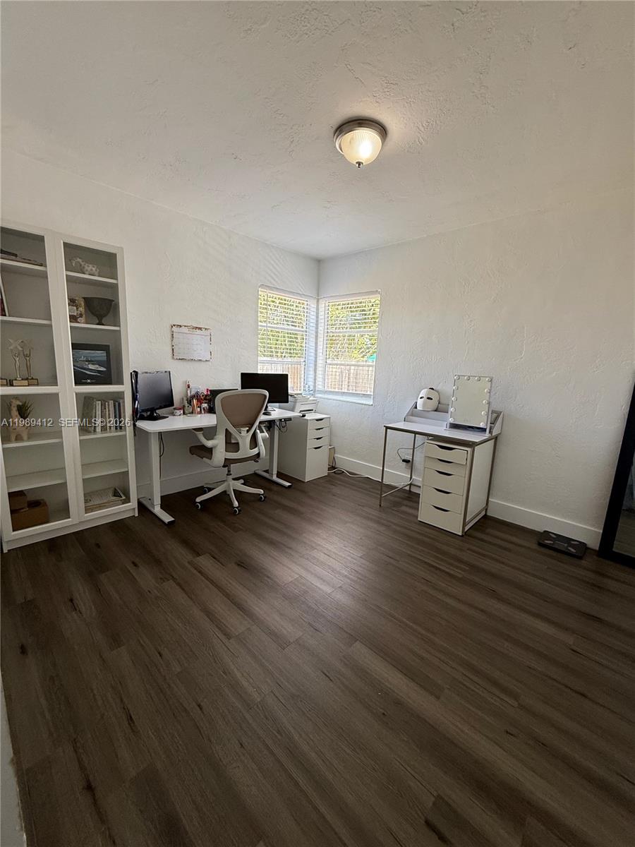 SUNSHINE MANOR - Residential