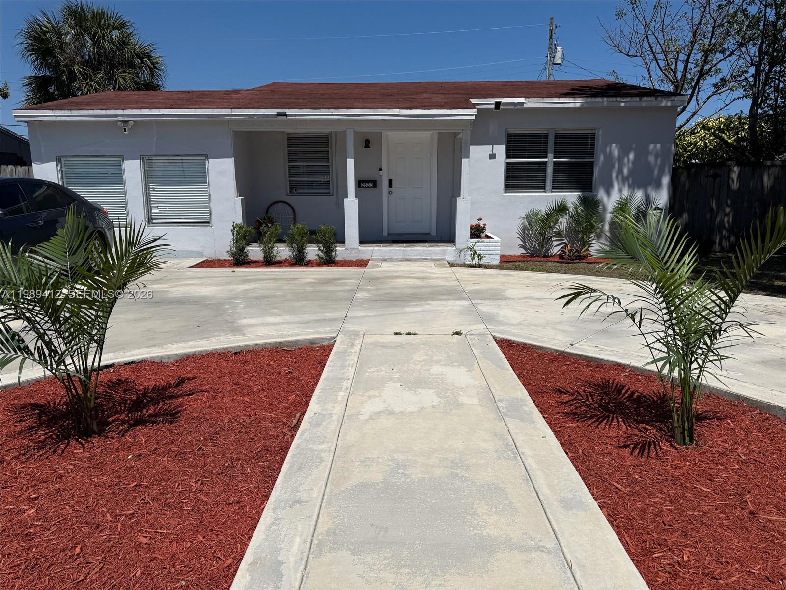 SUNSHINE MANOR - Residential