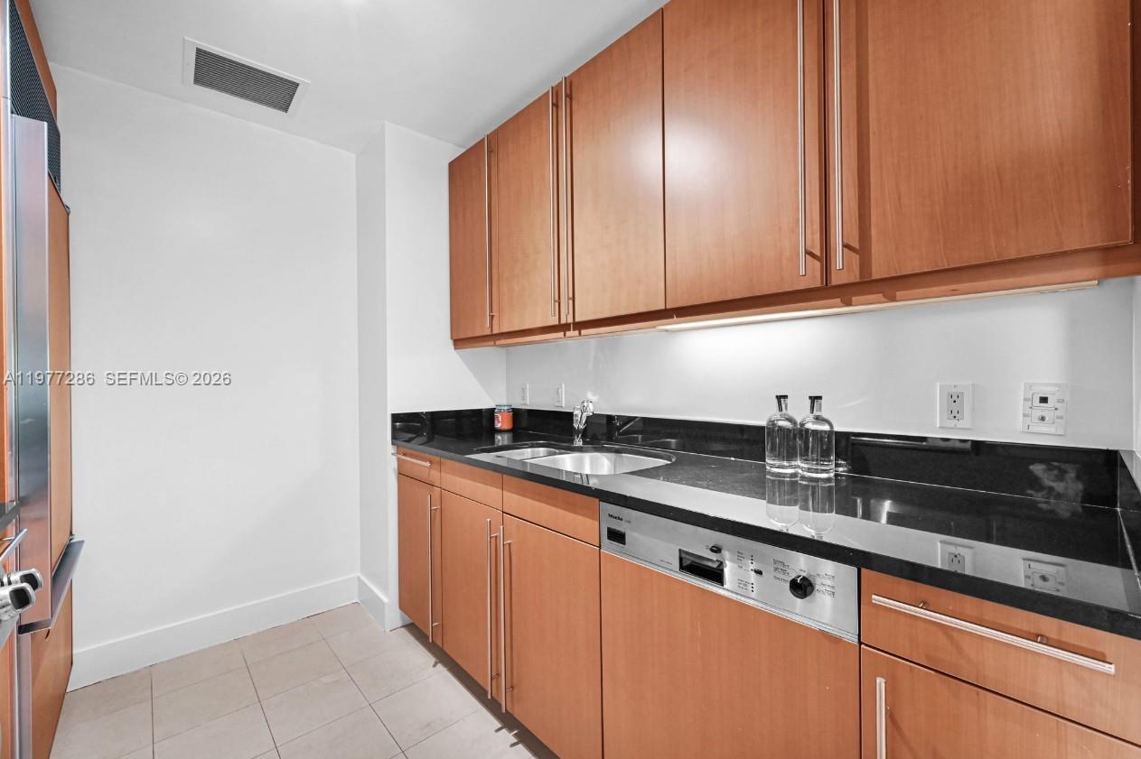MILLENNIUM TOWER CONDOMIN - Residential