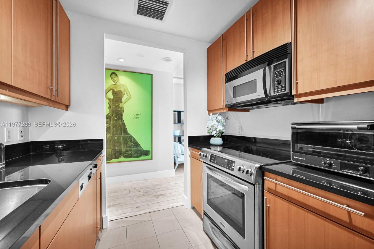 MILLENNIUM TOWER CONDOMIN - Residential