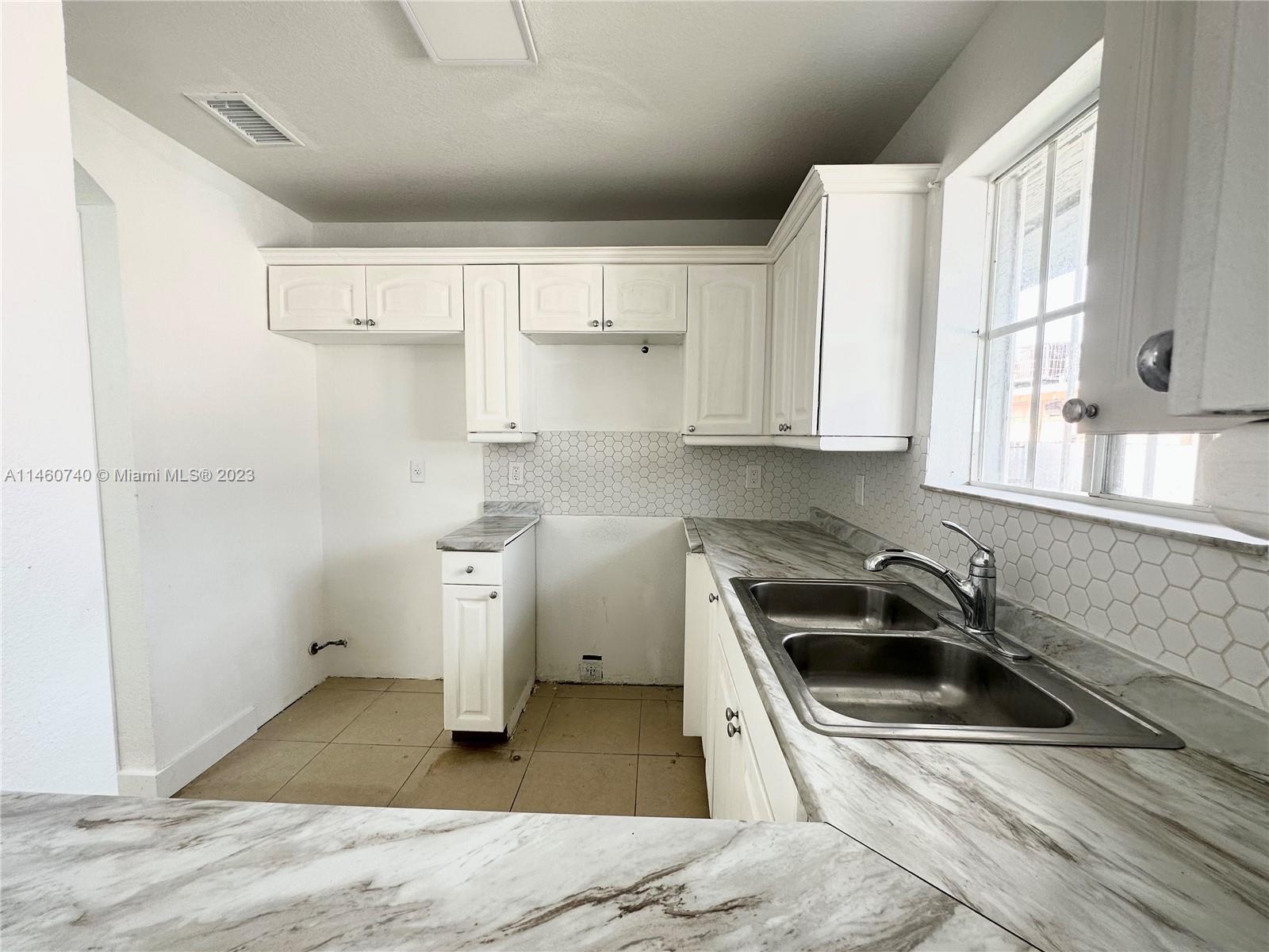 MELROSE HEIGHTS 4TH SEC - Residential Lease