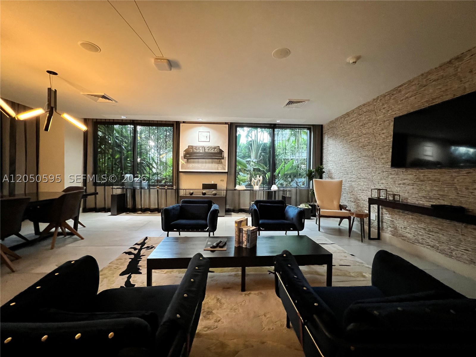 3401 MIDTOWN CONDO - Residential Lease