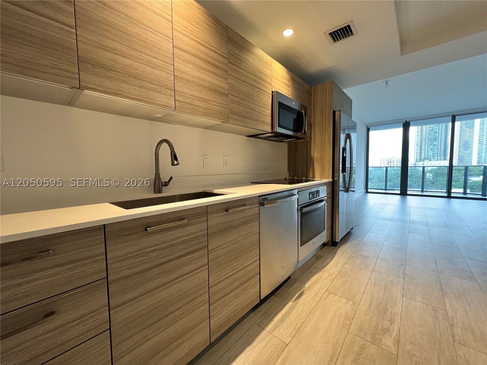 3401 MIDTOWN CONDO - Residential Lease