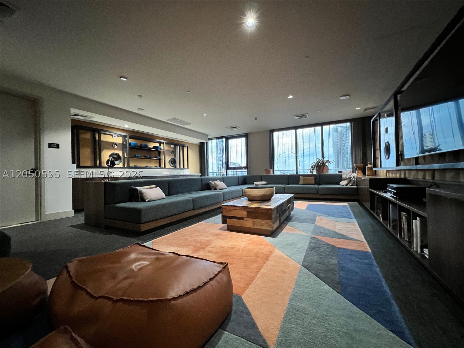 3401 MIDTOWN CONDO - Residential Lease