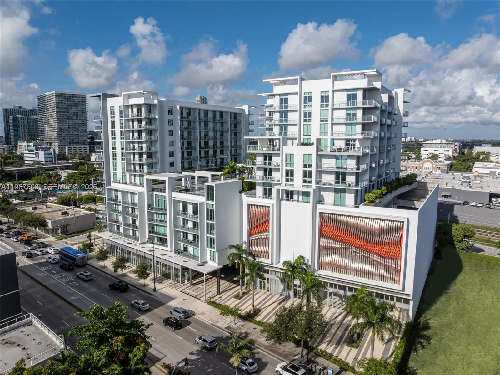 QUADRO CONDO - Residential