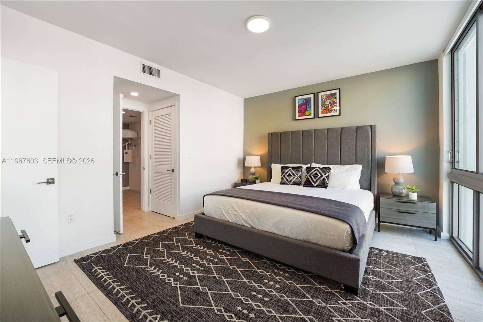 QUADRO CONDO - Residential