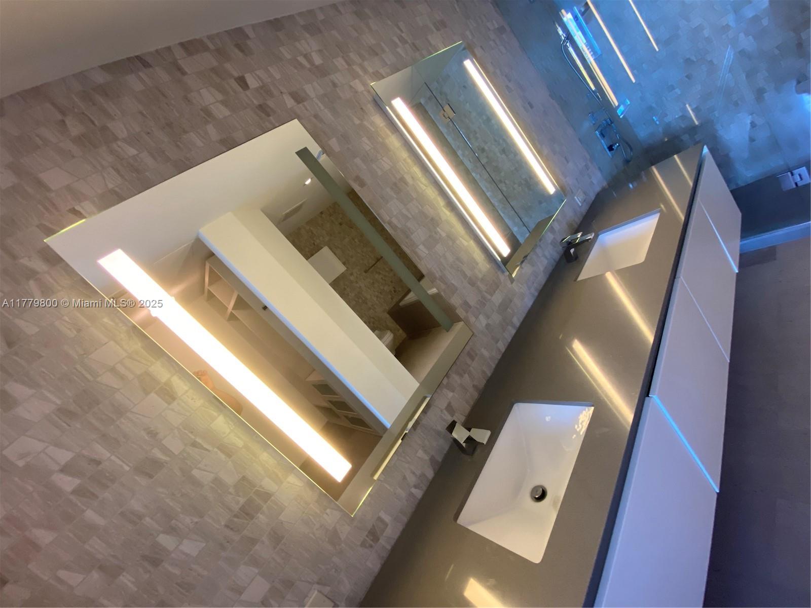 REACH CONDO - Residential Lease