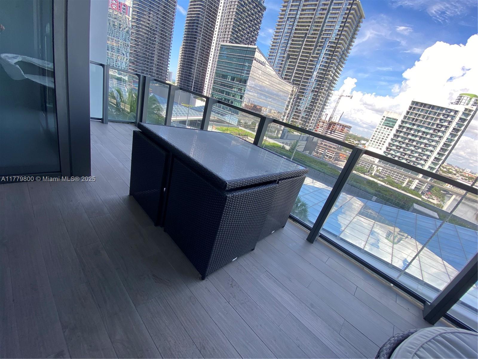 REACH CONDO - Residential Lease