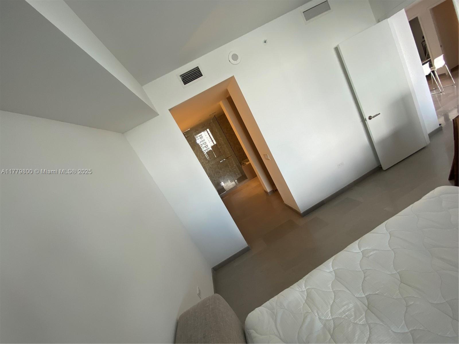 REACH CONDO - Residential Lease