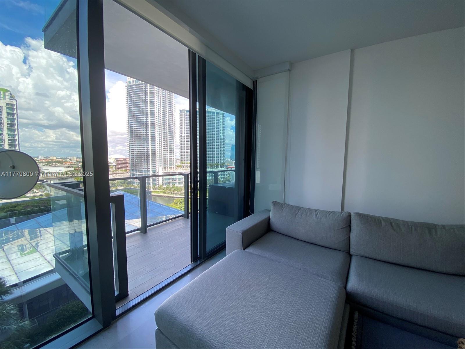 REACH CONDO - Residential Lease