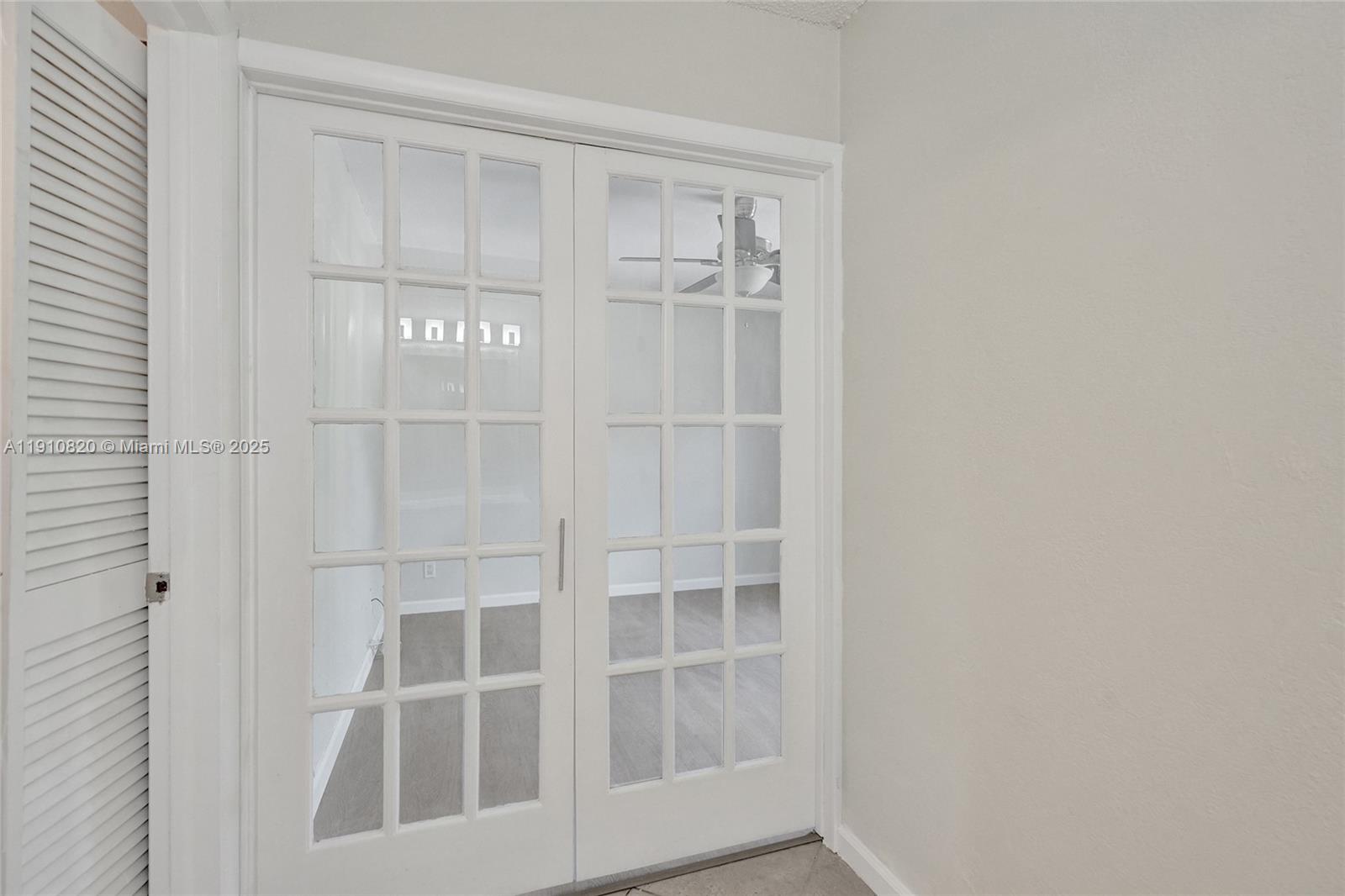 WOOD HUE I CONDO - Residential