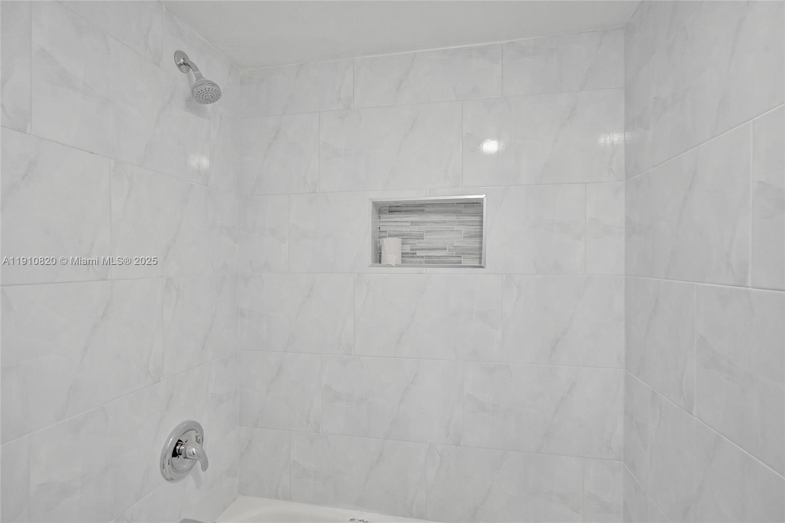 WOOD HUE I CONDO - Residential