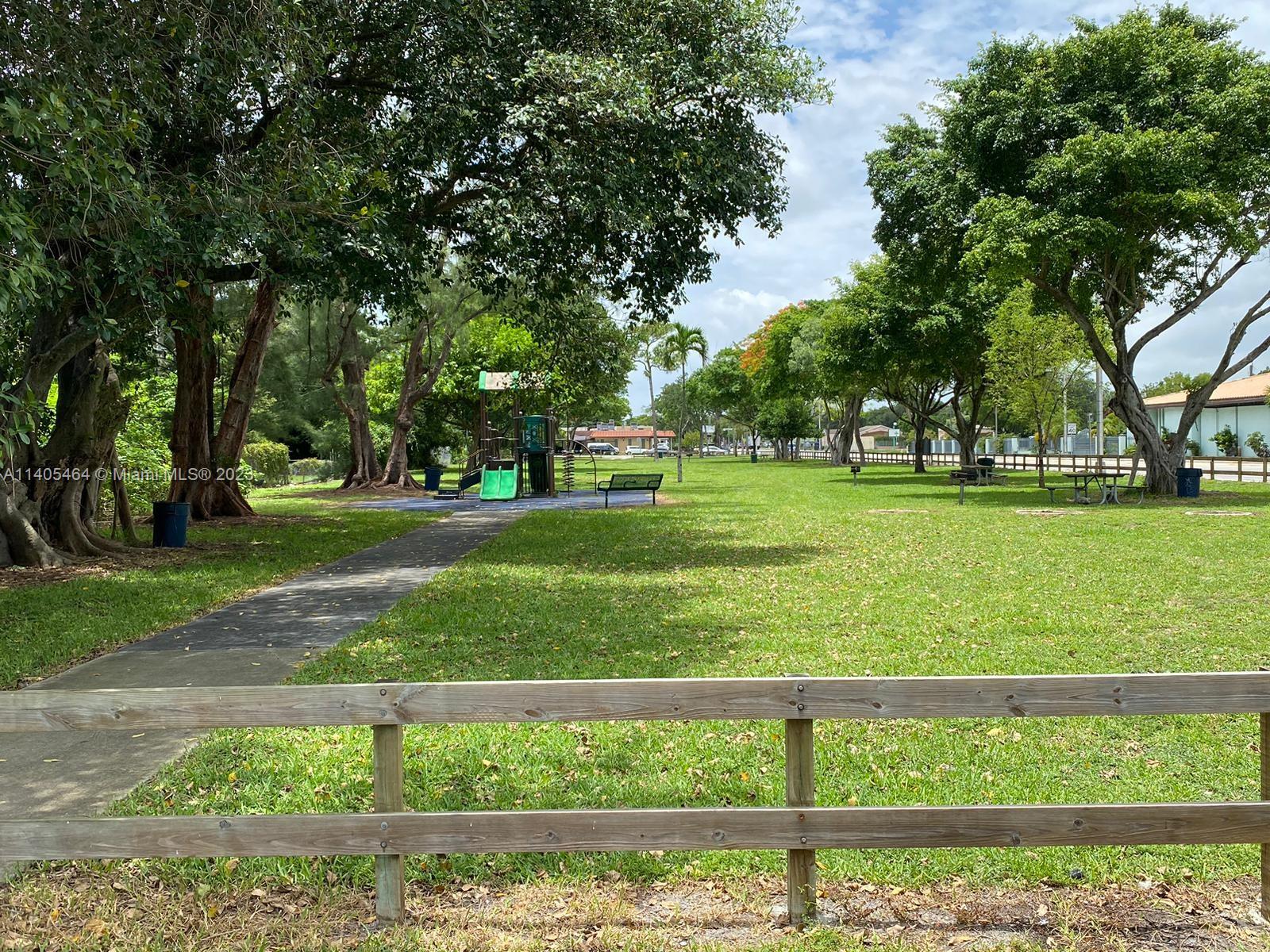 FLORAL PK 1ST AMD - Residential Lease
