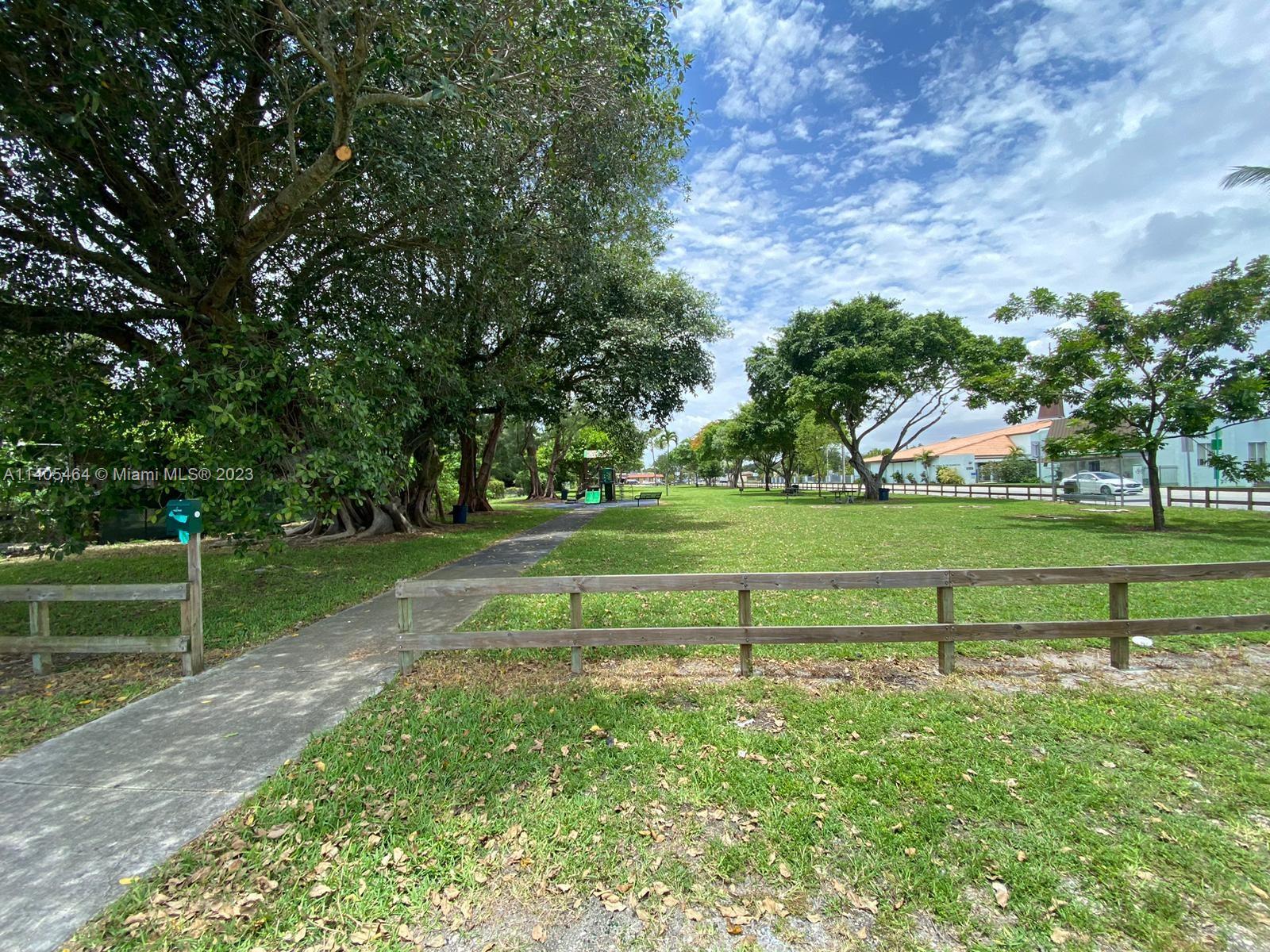 FLORAL PK 1ST AMD - Residential Lease