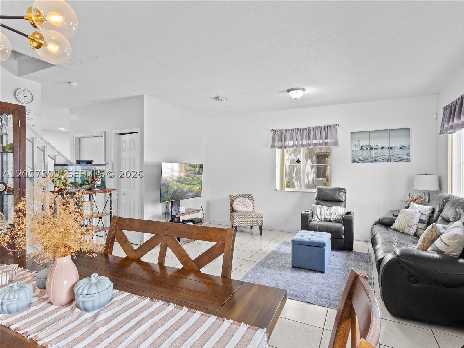 VENETIA GROVE - Residential