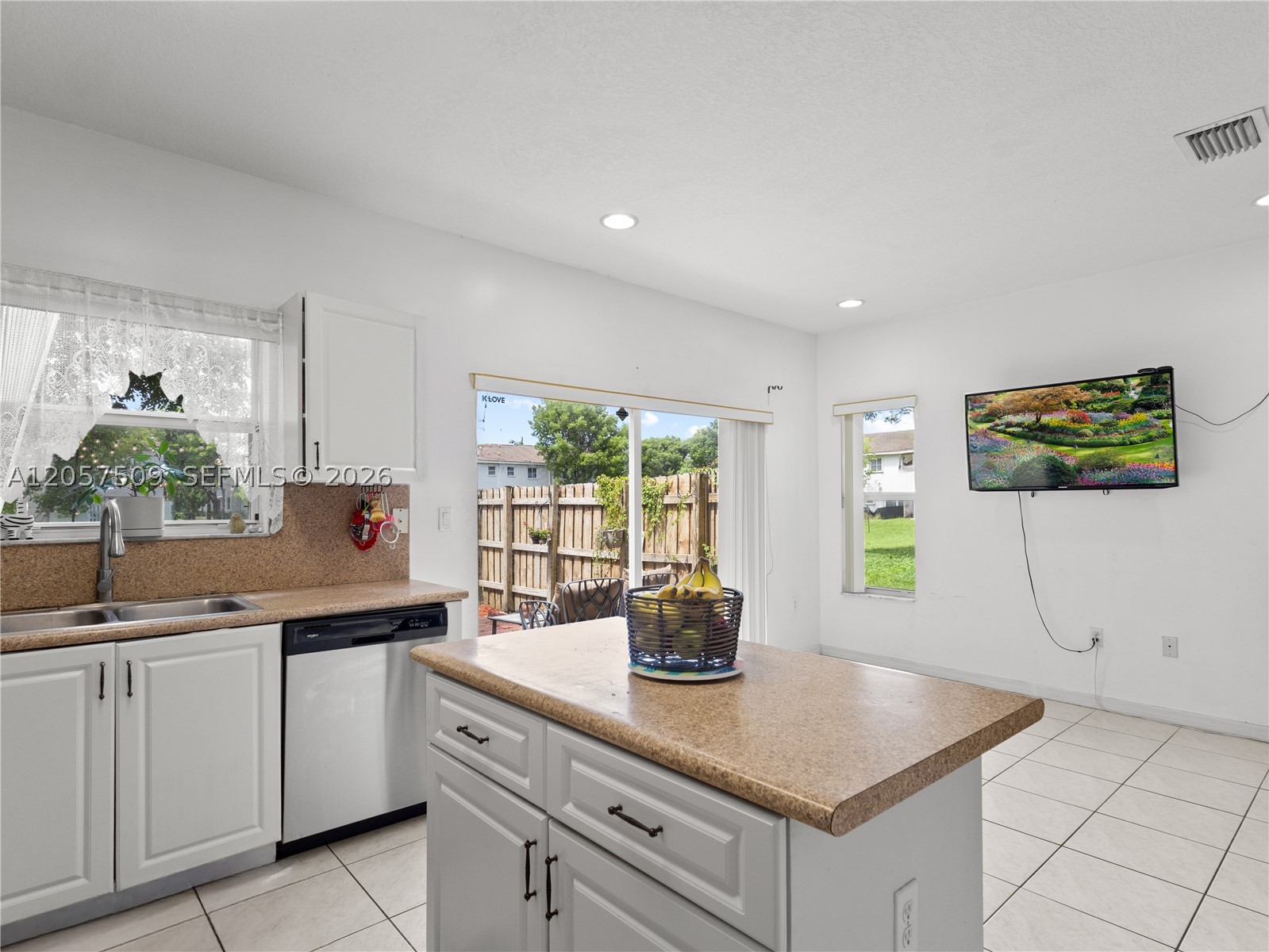 VENETIA GROVE - Residential