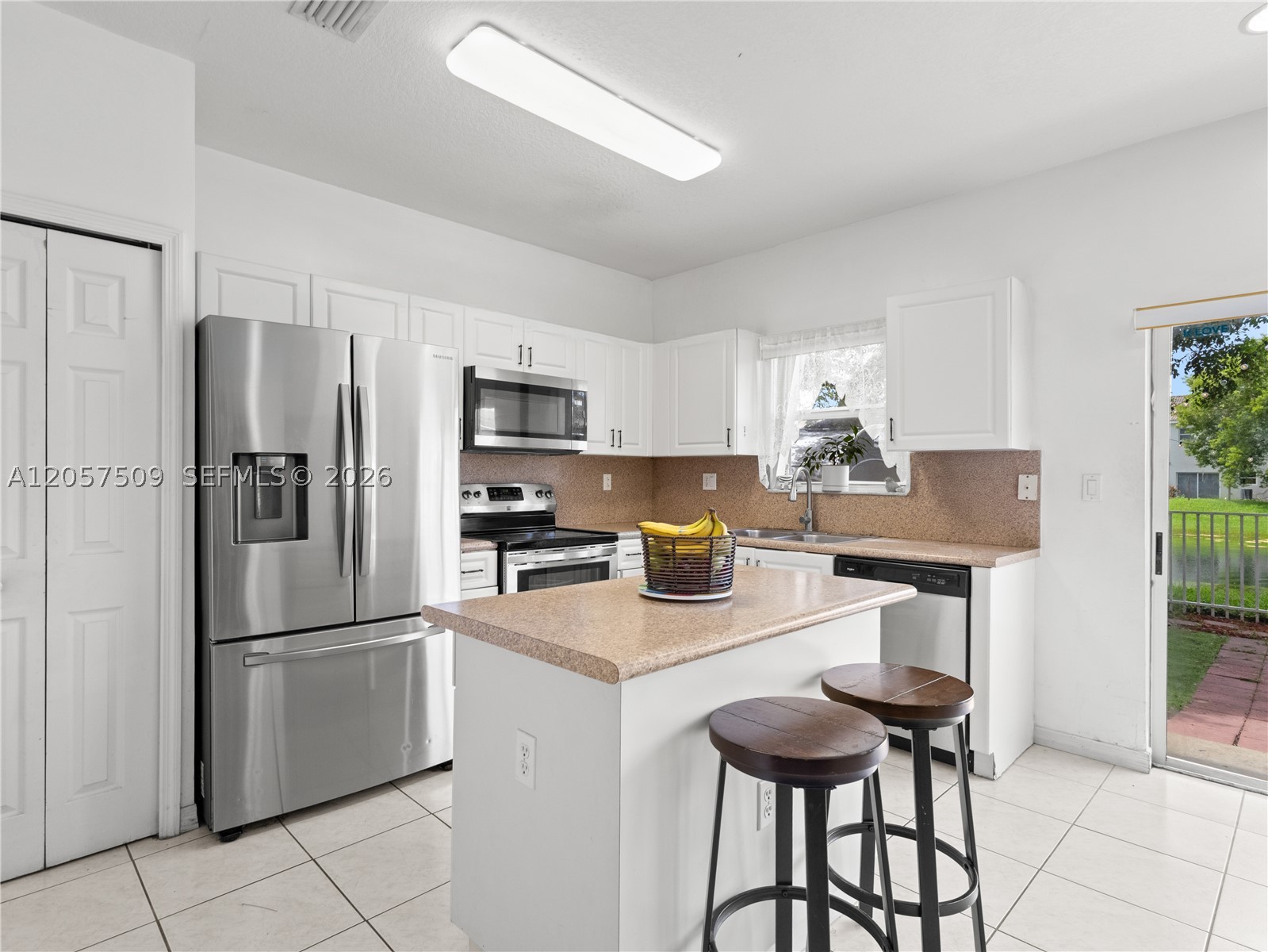 VENETIA GROVE - Residential