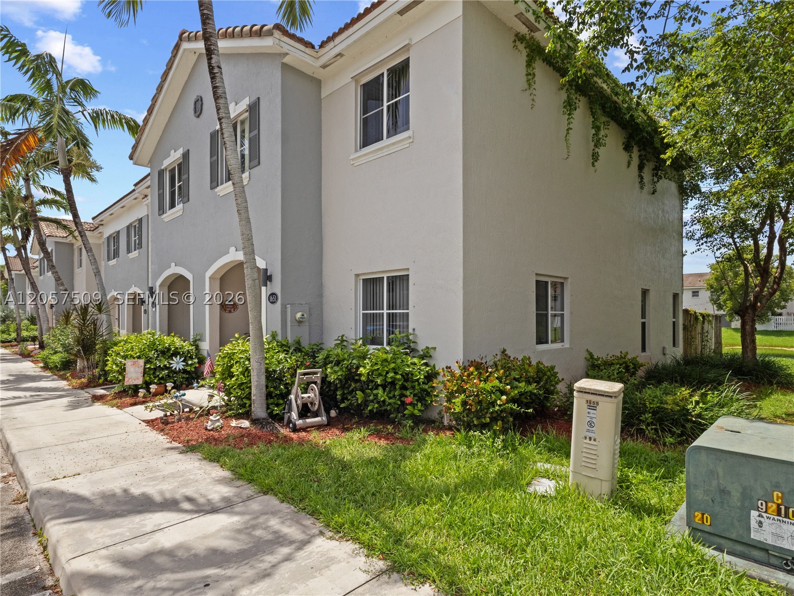VENETIA GROVE - Residential