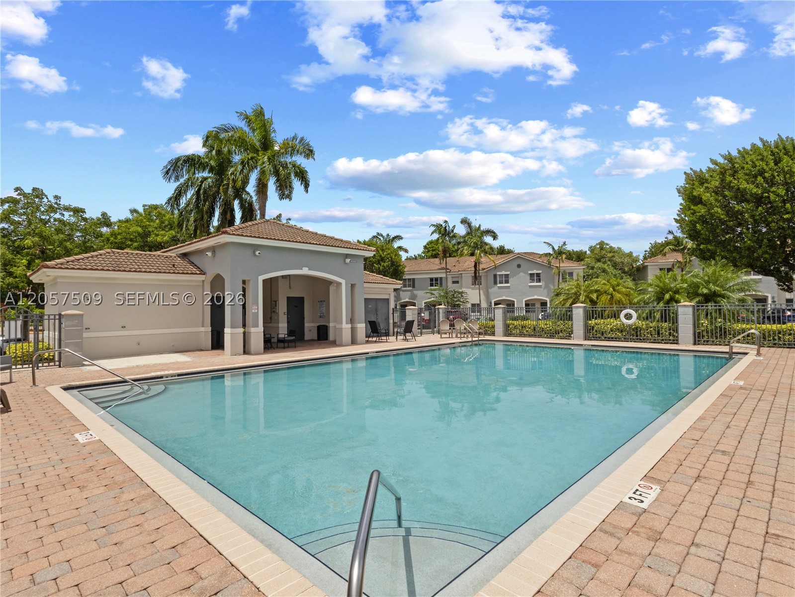 VENETIA GROVE - Residential